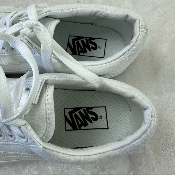Vans Women's Size 8 Old Skool Skate Shoe White Classic Canvas Low Top Sneakers - Picture 8 of 10